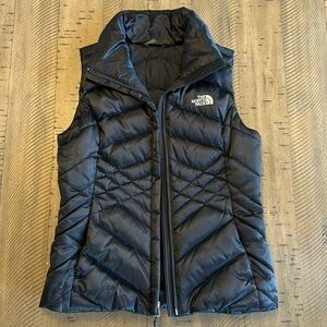 Women XS North Face black vest, like-new